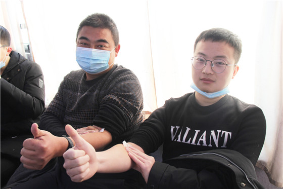 血液是生命的禮物——中國聯(lián)通安康市分公司、安康大數(shù)據(jù)運(yùn)營有限公司聯(lián)合開展冬季應(yīng)急獻(xiàn)血活動(dòng)