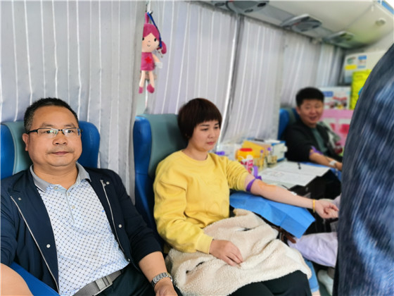 獻血傳真情，為黨旗添光彩 ——三元村春季無償獻血活動側(cè)記