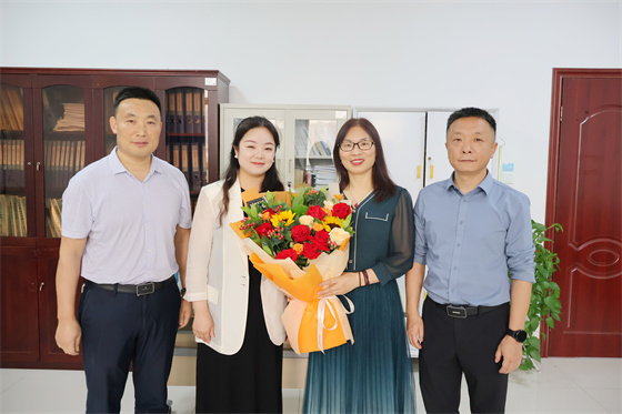 安康市中心血站開展“5·12”國際護(hù)士節(jié)慰問活動